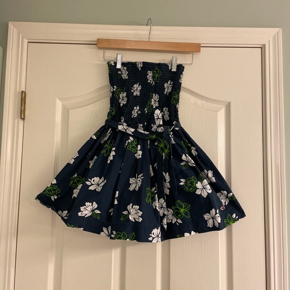 Hollister dress - Picture 2 of 10